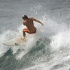 SURFING MAUI : 